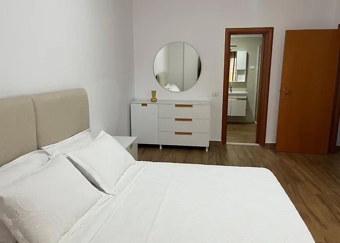 Elena アパート *